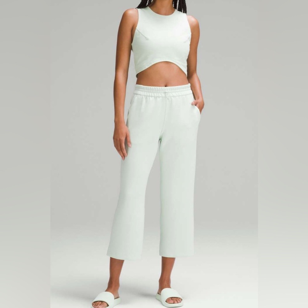 #277 NWOT Lululemon Softstreme HR Straight-Leg Cropped Pant Kohlrabi Green Sz 10